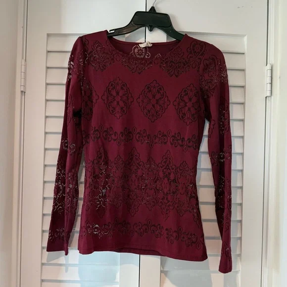 One‎ Clothing Maroon Long Sleeve Blouse Size M - Picture 3 of 6